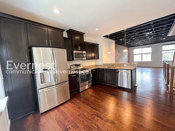 2nd image of 212 Shamrock Dr