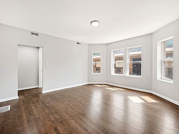 4th image of 7721 S Colfax Ave #2E