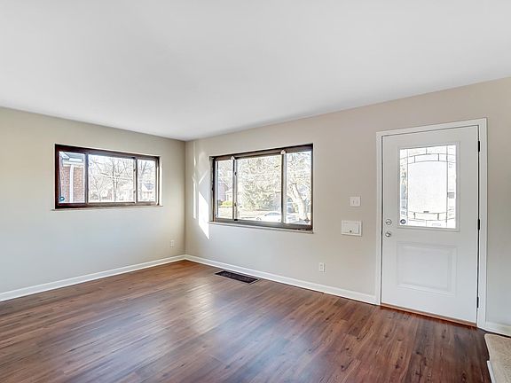 2nd image of 6490 Golfway Dr
