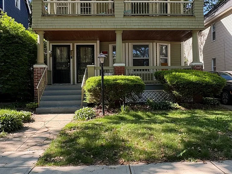9118 Yale Ave — Photo 1