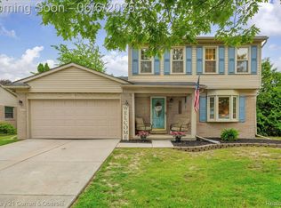 22187 Derby Rd, Woodhaven, MI 48183