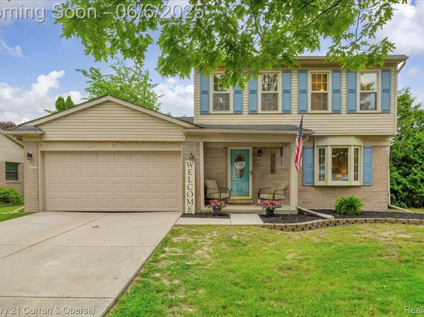 22187 Derby Rd, Woodhaven, MI 48183