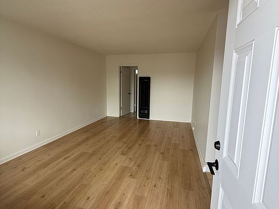 3rd image of 11982 Grevillea Ave APT F
