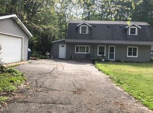 2472 N Benson Rd, Fountain, MI 49410