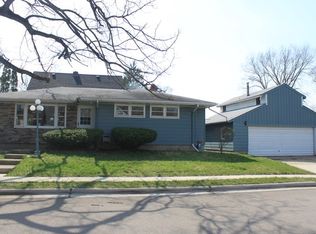 403 9th Ave, Sterling, IL 61081