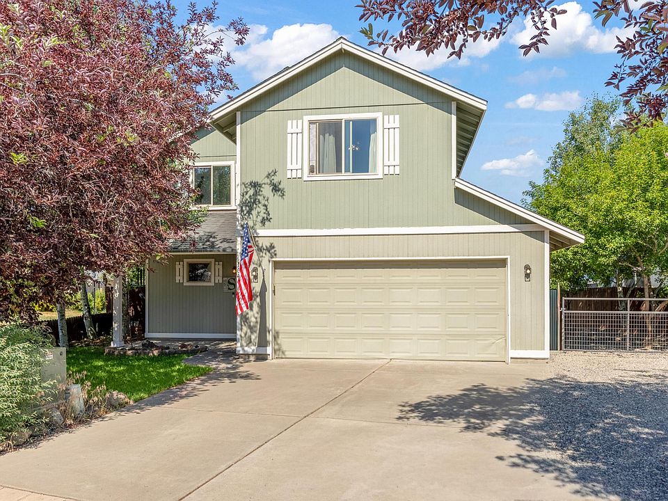 1st image of 16400 Cassidy Ct