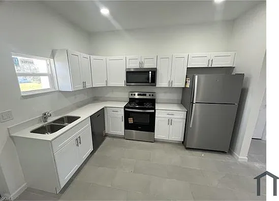 2507 52nd St W — Photo 6
