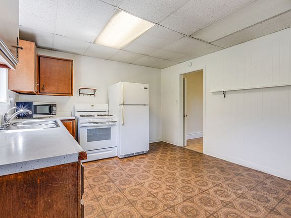 3rd image of 2059 Fair Ave #2