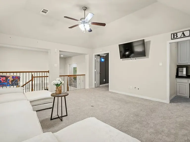 1036 Edgefield Ln — Photo 26