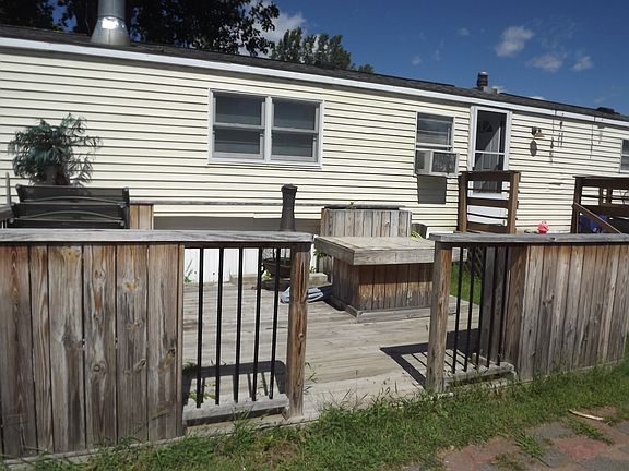 5th image of 14 Lakeside Ave