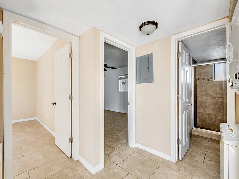 2525 N Oleander Ave #203 — Photo 19