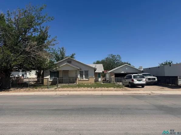 706 W Cedar St, Loving, NM 88256