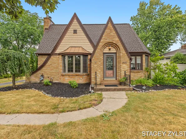 3331 Fulton St E, Grand Rapids, MI 49546