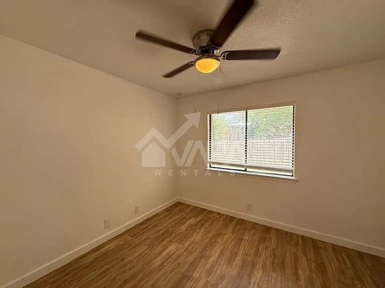 4900 Timber Trce — Photo 10