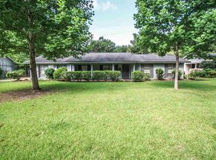 1005 Briarfield Rd, Jackson, MS 39211