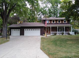 210 Interwood Dr, Glencoe, MN 55336