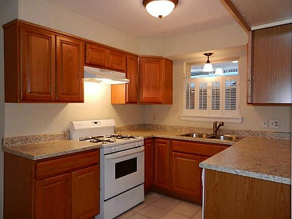 2nd image of 2204 N Keeton Ave