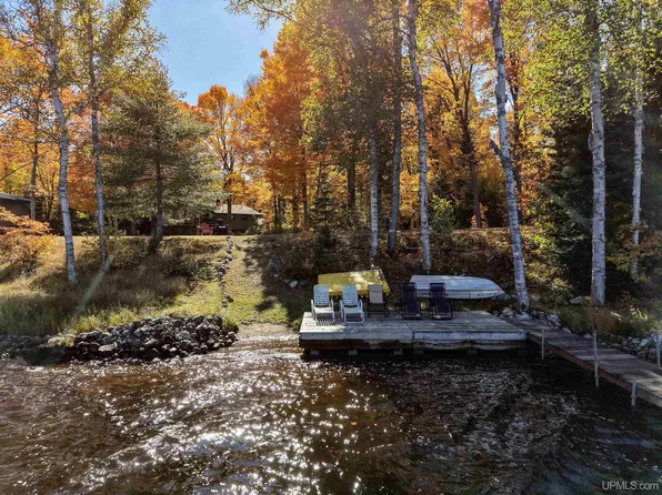 21745 Birch Dr, Michigamme, MI 49861