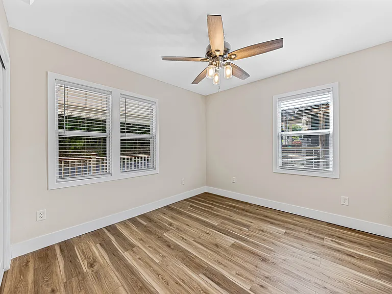 42 Forsythe St — Photo 18