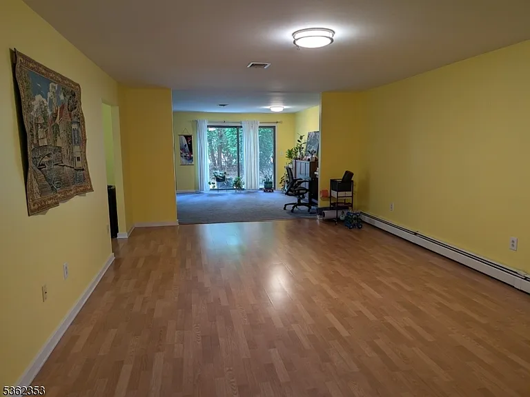 76 Stryker Ct — Photo 6