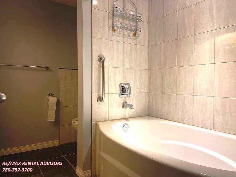 9329 104th Ave NW #B1 — Photo 17