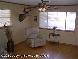2nd image of 400 Mesquite Ave