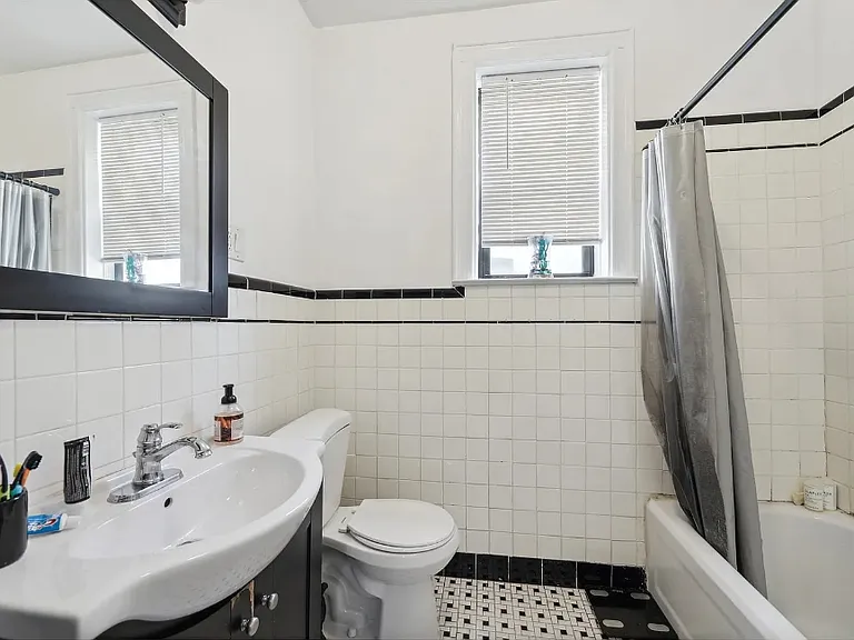 1722 Kennedy Blvd #31 — Photo 4