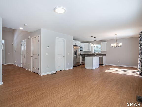 4th image of 24 Hendricks Lane