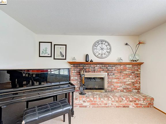 5th image of 2919 Cindy Ct