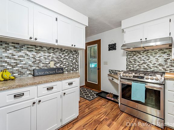5th image of 635 Pineview Dr