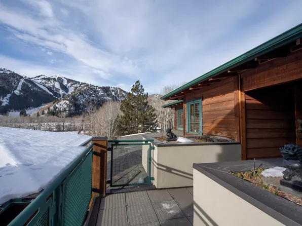 601 S Main St APT C, Ketchum, ID 83340