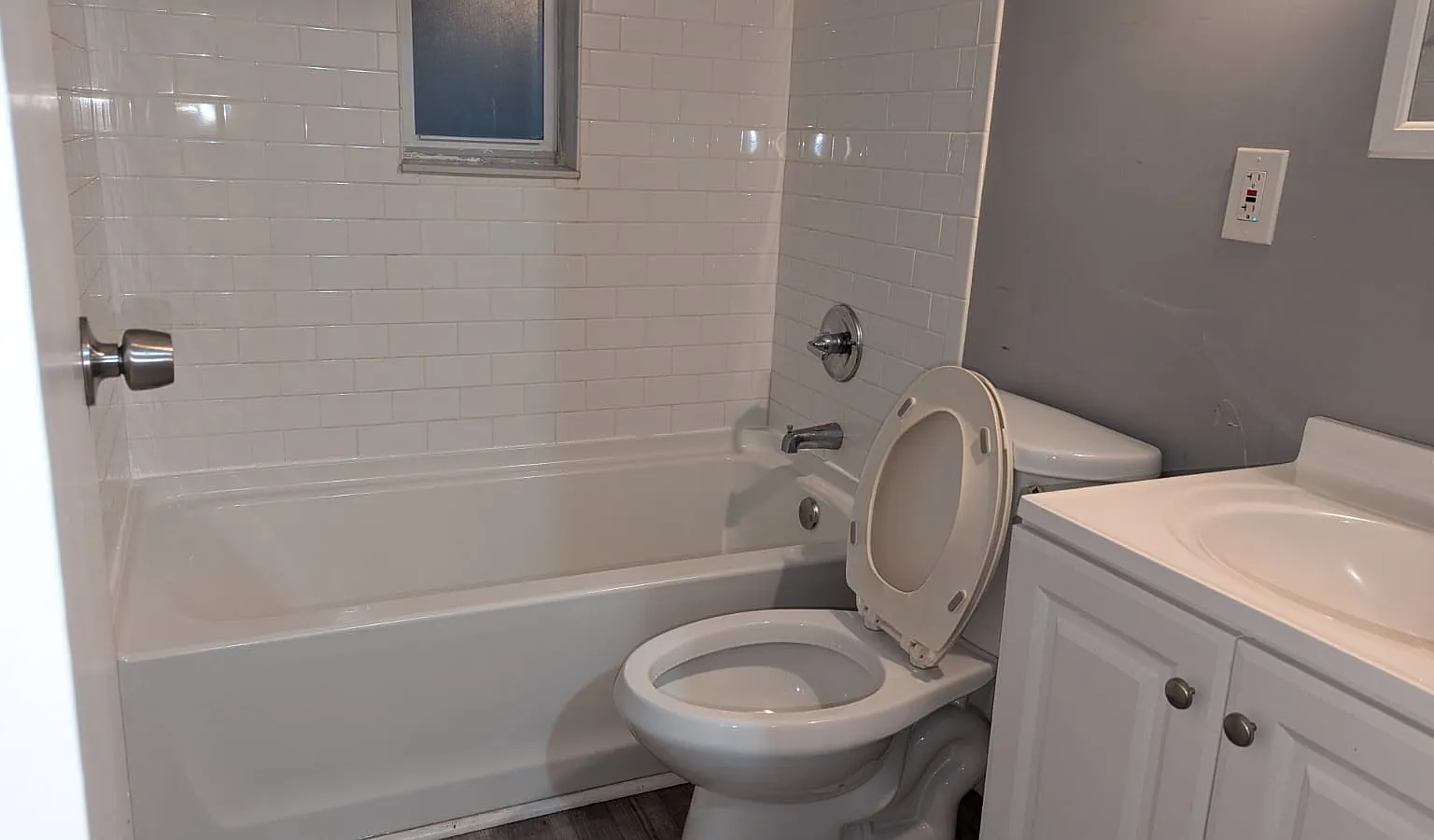 3 bed, 1200 sqft, $1,750 — Photo 4