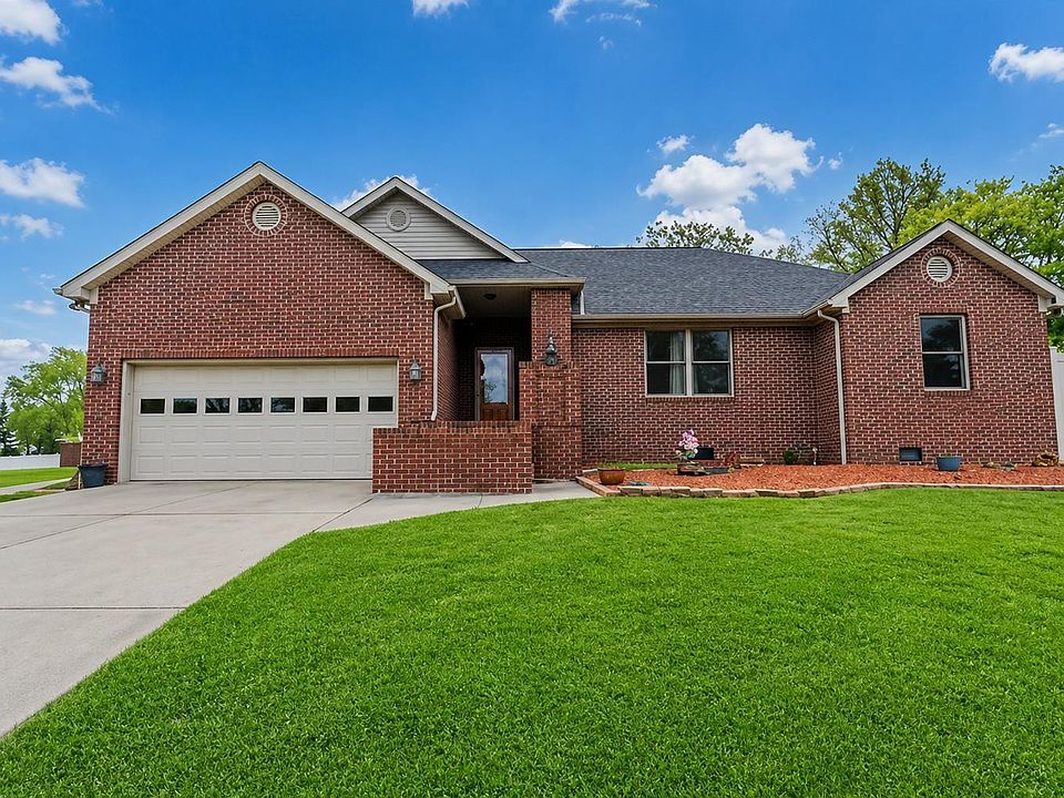 1st image of 808 S Concord Dr