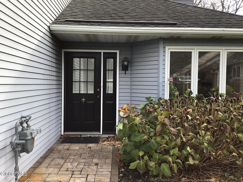 4th image of 48 Carrie Court