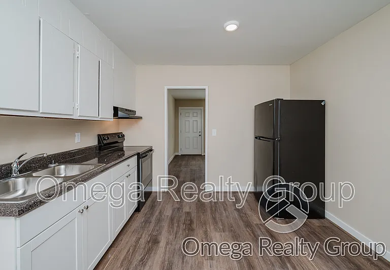 12 E Clay St — Photo 11