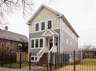 2927 W Nelson St, Chicago, IL 60618