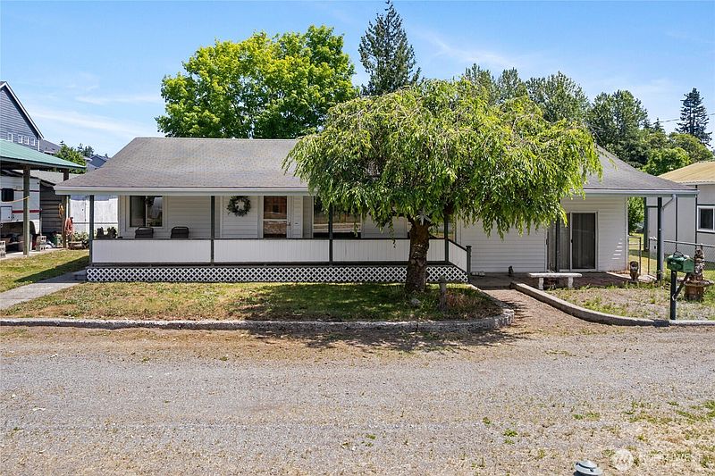 5th image of 26508 132nd Avenue SE