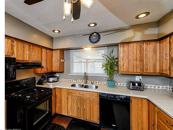 5th image of 4158 Sabin Dr