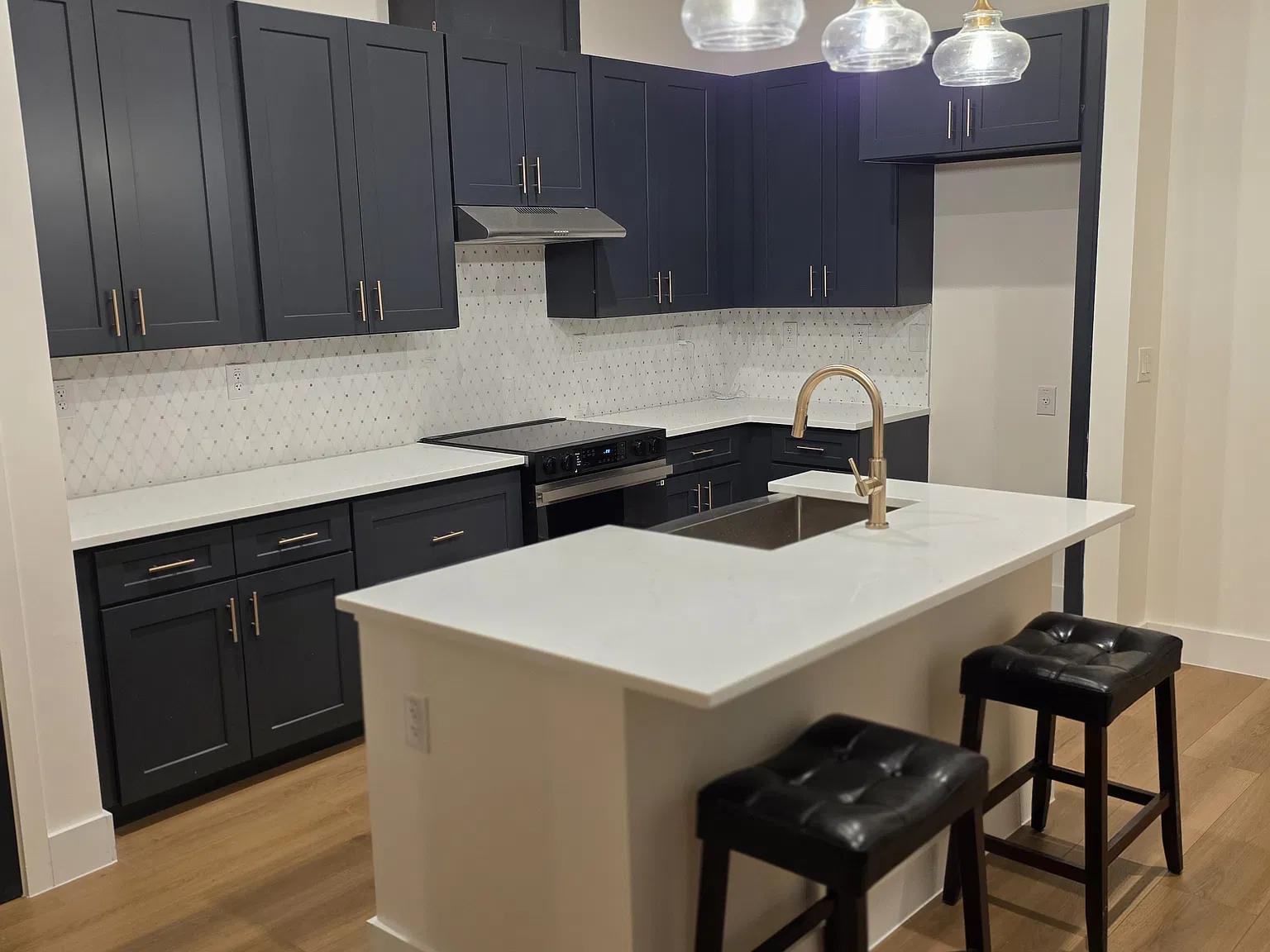1 bed, 787 sqft, $1,600 — Photo 2