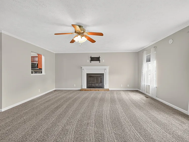 2504 Angelyn Dr — Photo 11