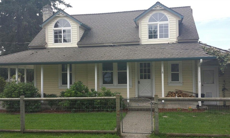 1st image of 3111 182nd St E
