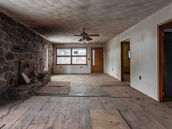 2nd image of 189 Potter Brook Rd