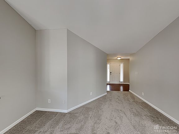 2nd image of 216 Logan Creek Ln