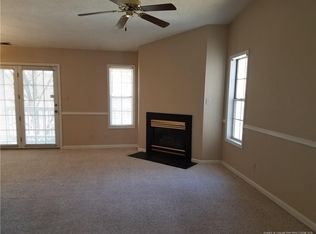 2701 Preston Woods Ln APT 11, Fayetteville, NC 28304