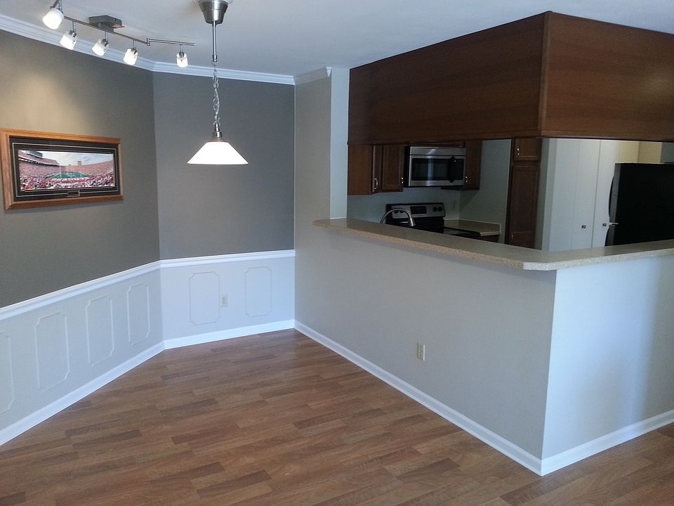 1st image of 914 Harbor House Dr Unit 6