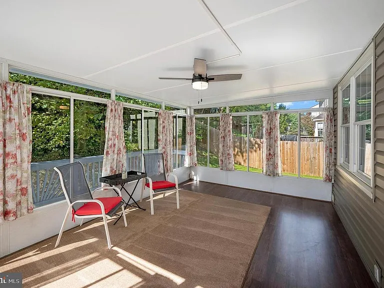 64 Blossom Wood Ct — Photo 22