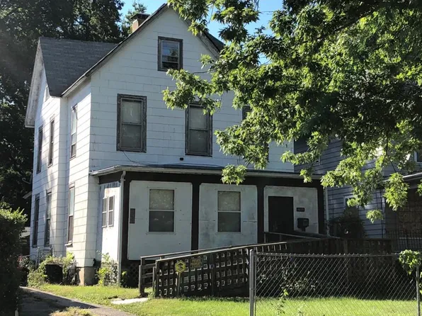1675 N Church St, Decatur, IL 62526