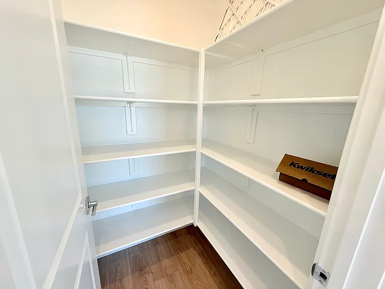 809 Canoe Ct — Photo 18