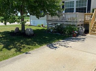 521 Woods Edge Ct, West Lafayette, IN 47906