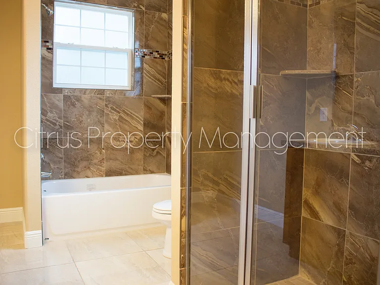 2419 S Shine Ave — Photo 16